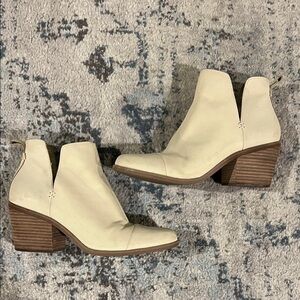 Toms Cream Ankle Booties